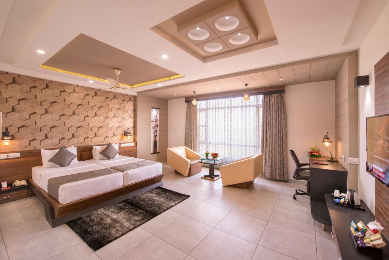 Lords Eco Inn Morbi Exteriér fotografie