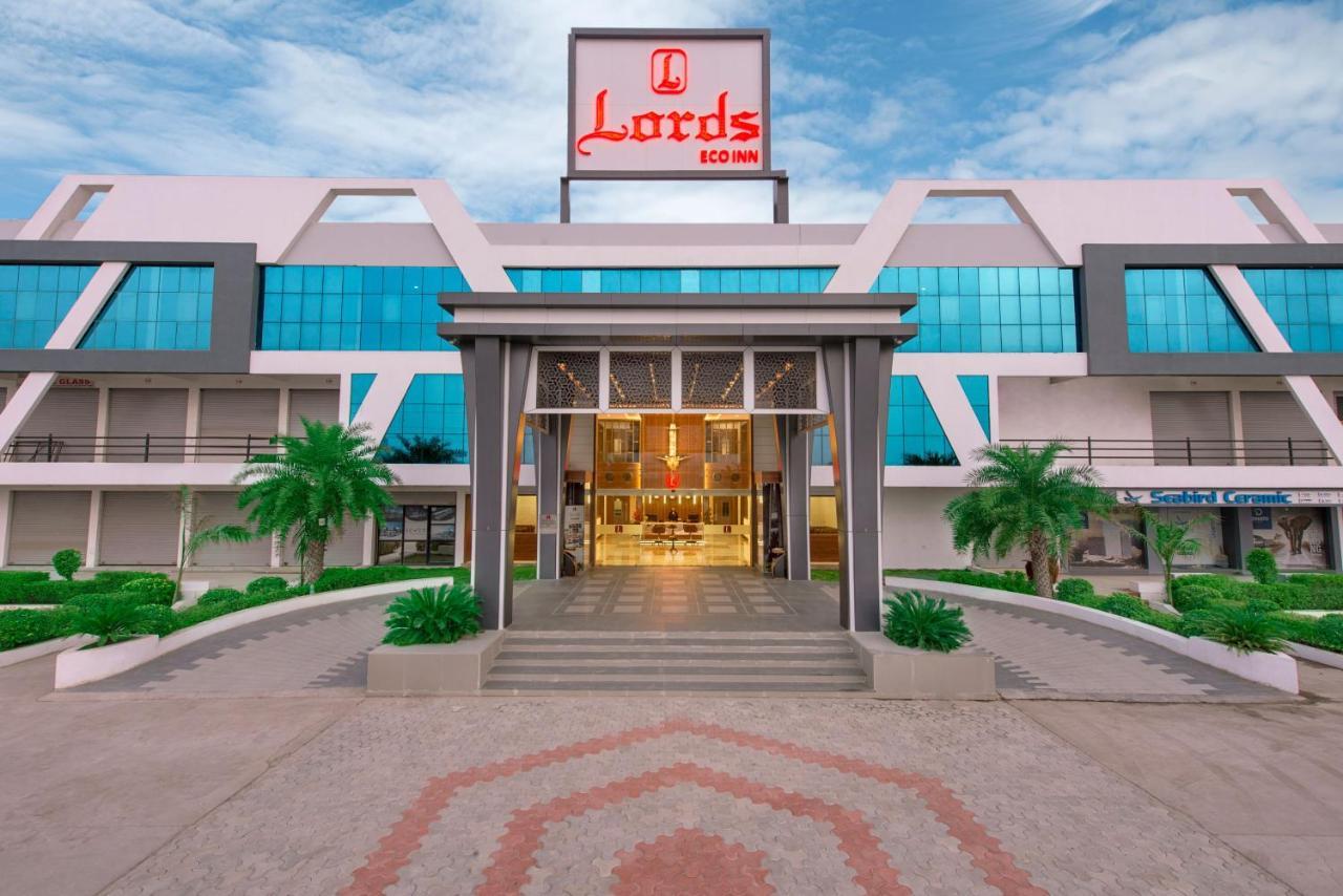 Lords Eco Inn Morbi Exteriér fotografie